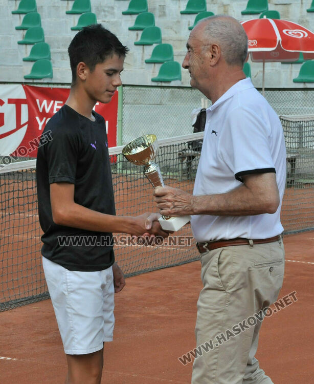 Мартин Бонев от ТК "ДМ" (Стара Загора) спечели тенис турнира в Хасково