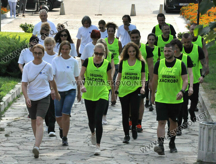 Служителите на екоинспекцията и на Община Хасково с показно на Ямача за добър дневен тонус