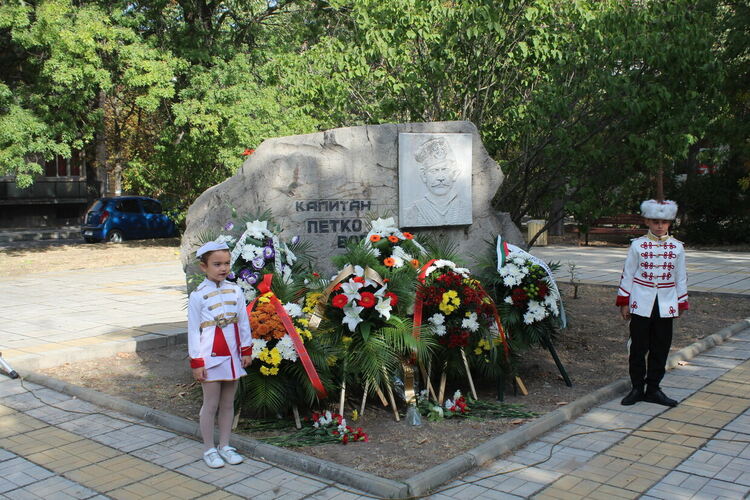 Димитровград чества тържествено 115 години от Независимостта на България