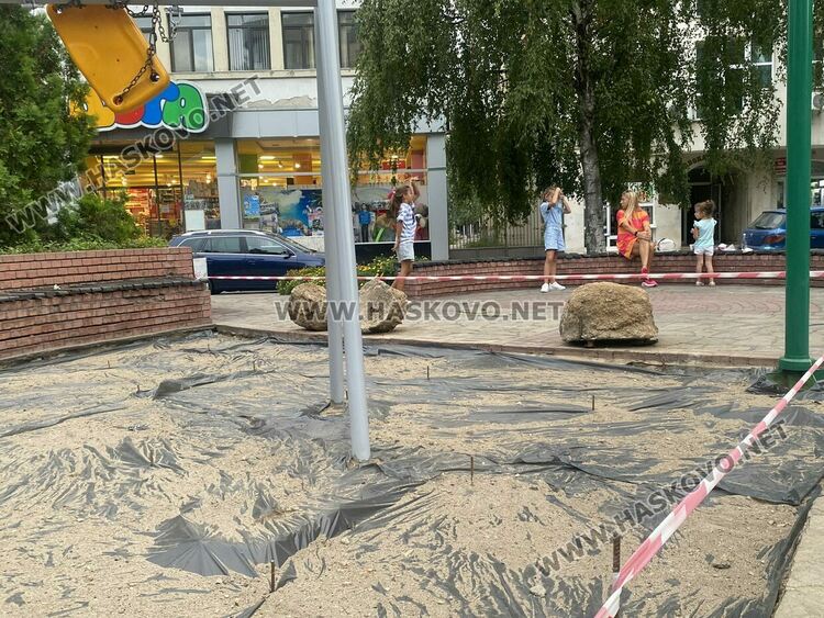 Шест детски площадки в Хасково са в процес на реновирани, 10 са готови