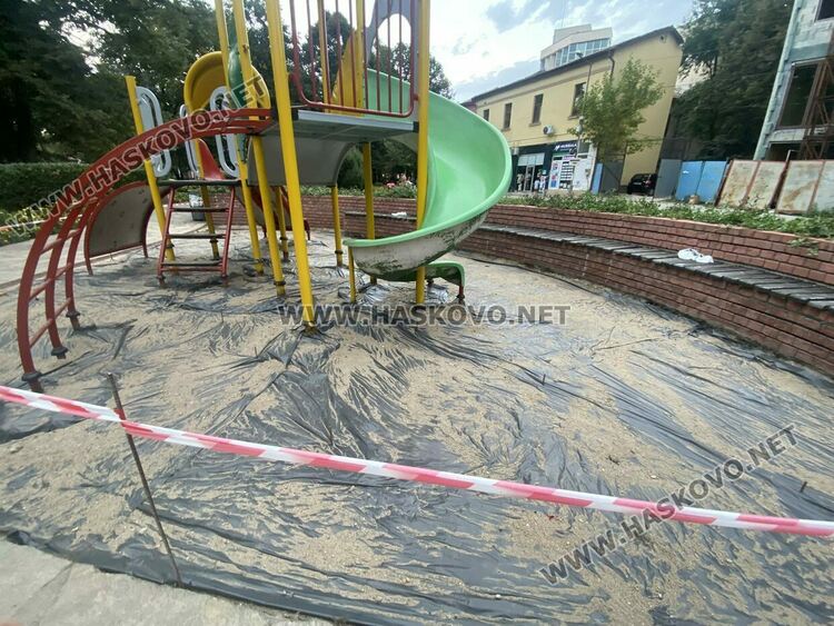 Шест детски площадки в Хасково са в процес на реновирани, 10 са готови