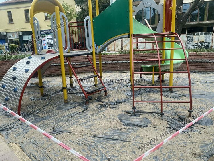Шест детски площадки в Хасково са в процес на реновирани, 10 са готови
