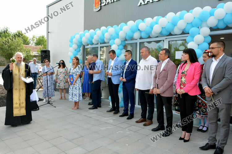 Хасково вече има закрит спортен плувен басейн