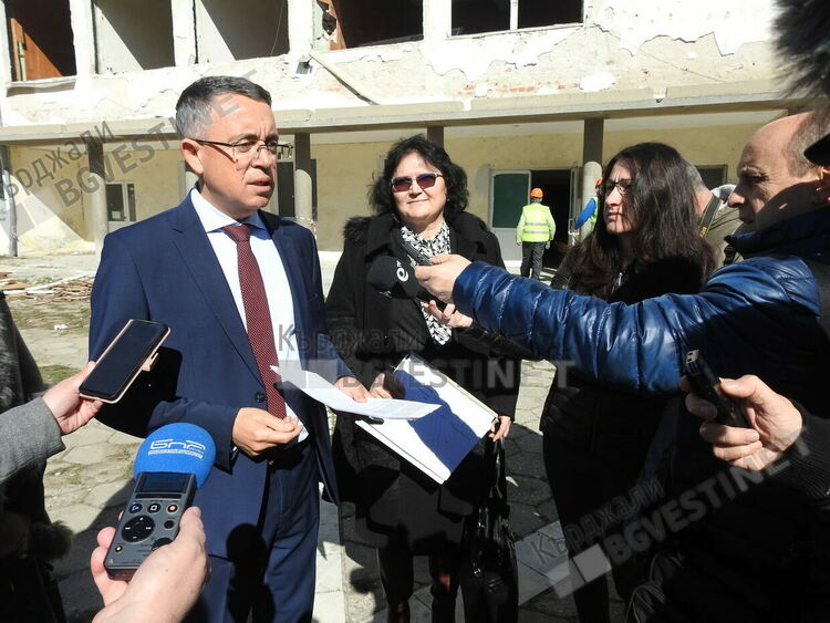 Колонката на редактора:Приключи Ерата Хасан Азис в Кърджали!