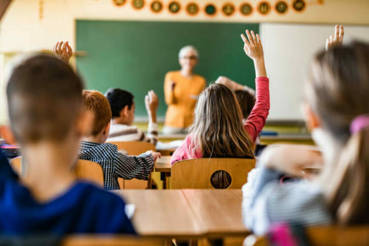 Още свободни работни места в училищата