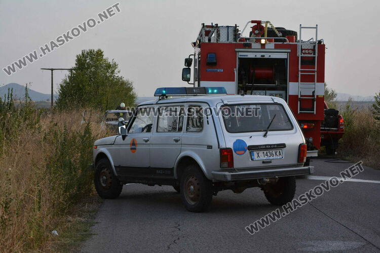 Кола се запали, не успяха да намерят шофьора