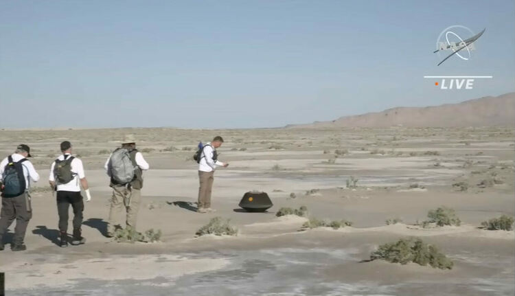 Капсулата на НАСА с проби от астероидa Бену се приземи в Юта