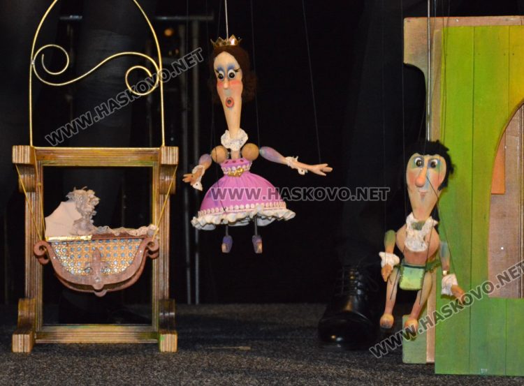 Играят премиера на „Спящата красавица“ в хасковския театър