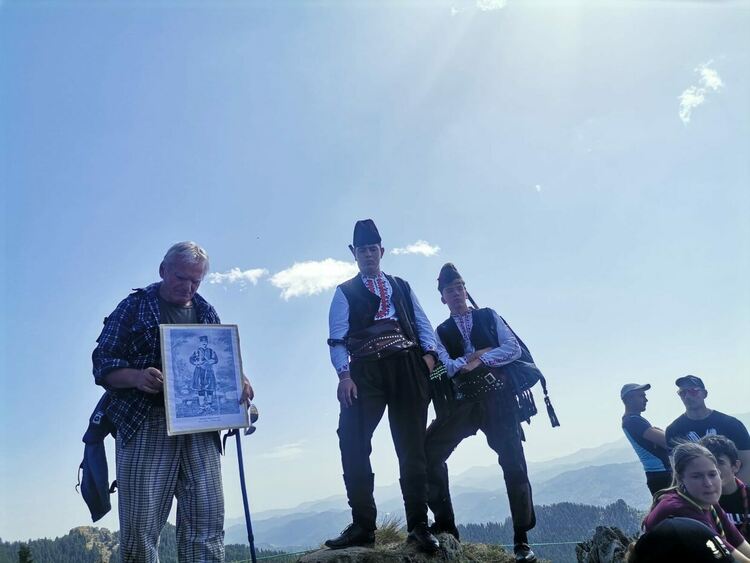 Поход "По стъпките на Капитан Петко Войвода" се сътоя край Смолян