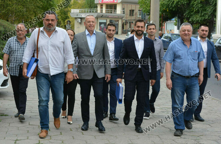 Независимият кандидат за кмет  на Хасково Николай Ставрев тръгва срещу модела на управление „Дечев“