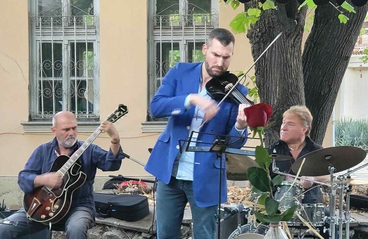  Хасково джаз във втората вечер с посвещение на скъп приятел