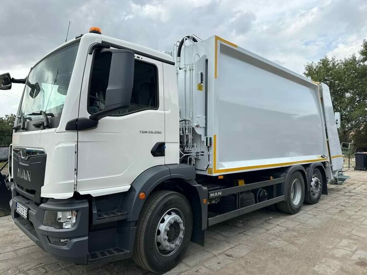 Нови специализирани автомобили за дейност "Чистота"  закупи Община Първомай