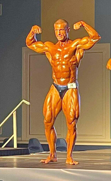 Хасковлия с призови класирания на международен турнир по бодибилдинг