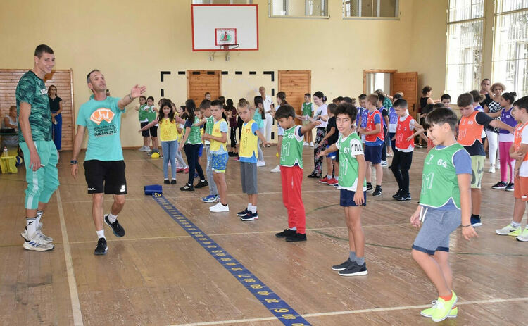 Божидар Саръбоюков влезе в ролята на преподавател в Поморие