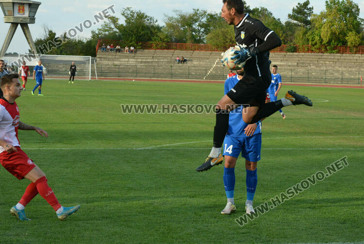 „Саяна Хасково“ и „Гигант“ не излъчиха победител в дербито на кръга 