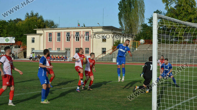 „Саяна Хасково“ и „Гигант“ не излъчиха победител в дербито на кръга 
