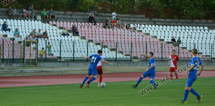 „Саяна Хасково“ и „Гигант“ не излъчиха победител в дербито на кръга 