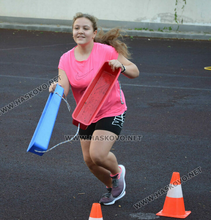 500 деца се забавляваха и спортуваха в „Климент Охридски“ в Европейския ден на спорта в училище 