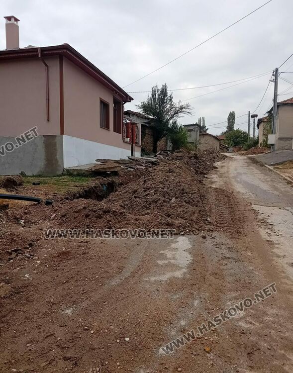 Приключват подмяната на водопровода в Динево до седмица