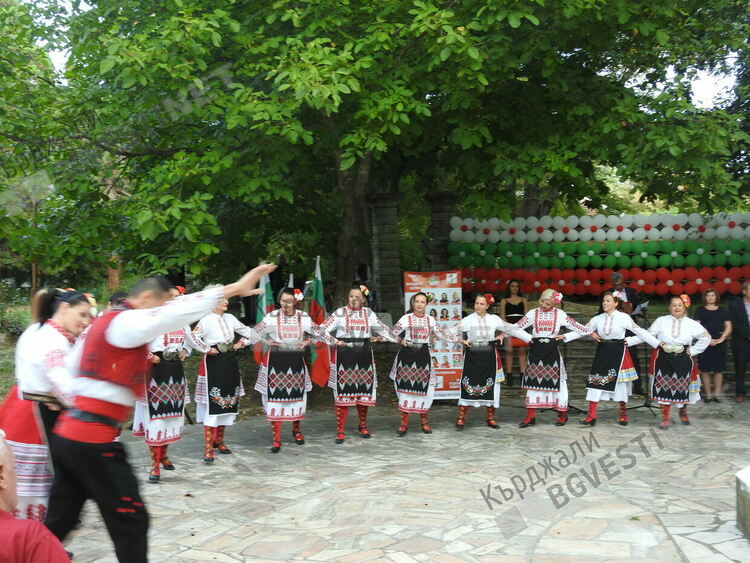  БСП откри кампанията си за местните избори в Кърджалийско, млади и стари са един до друг „За по-добър живот”