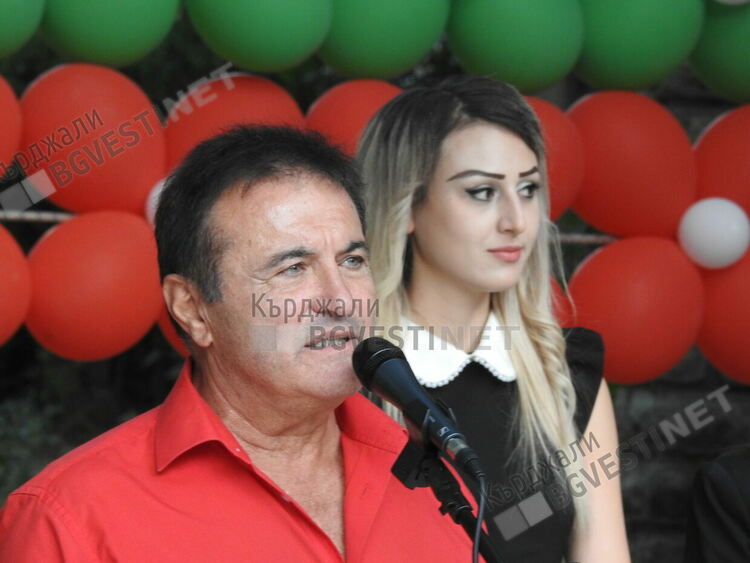  БСП откри кампанията си за местните избори в Кърджалийско, млади и стари са един до друг „За по-добър живот”
