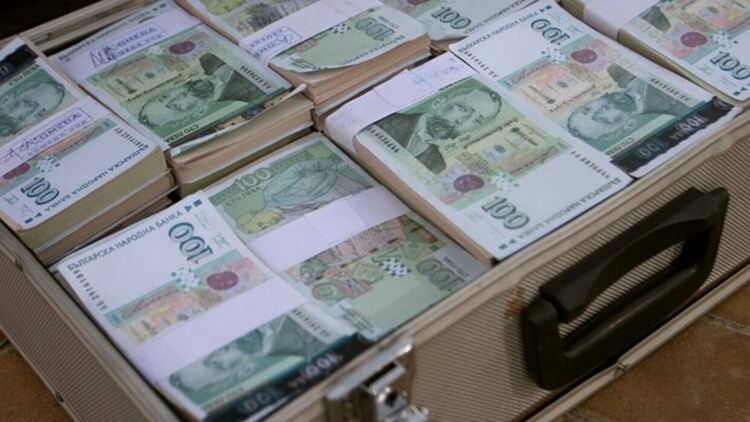 Фалстарт по делото срещу Добри Шарения и още четирима за лихварство и наркотици