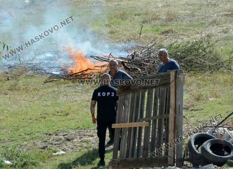 Глобяват собственик на имот в „Република“ за горене на отпадъци