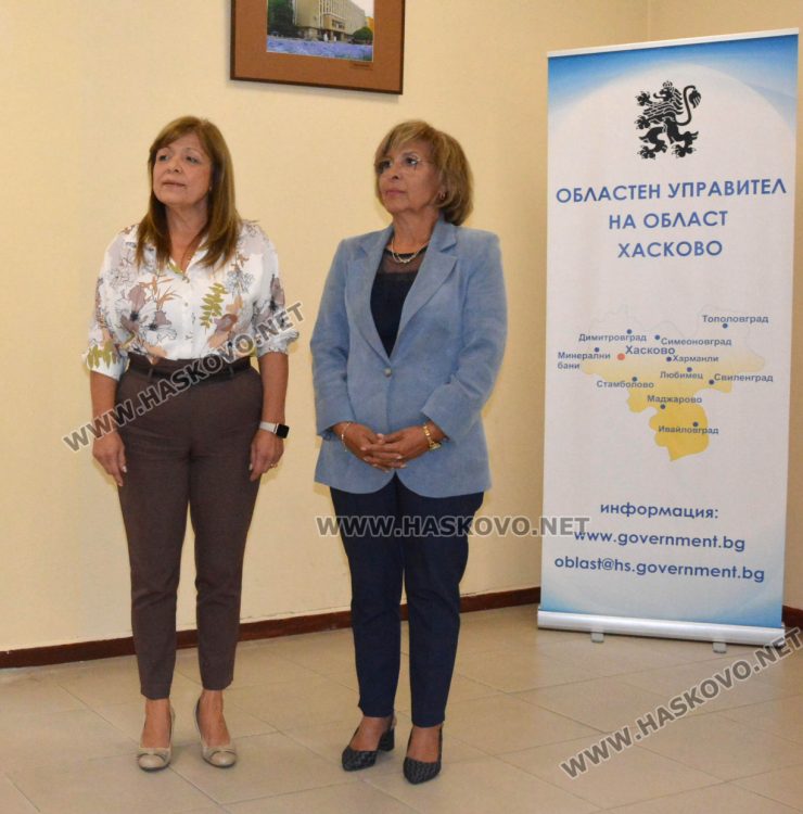 Областният управител и директорът РУО отличиха  заслужили учители от Хасковски регион