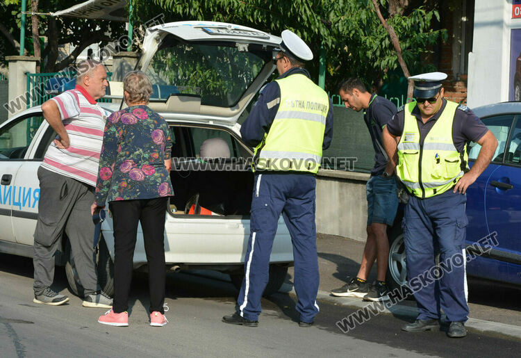 Жена пострада при катастрофа между Кадилак и Форд