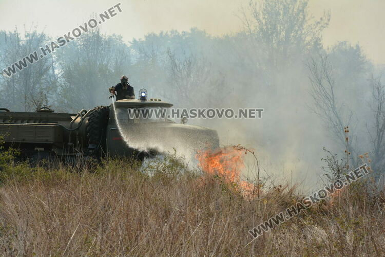 Пожар избухна край  Хасково