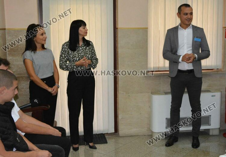 Информираха гимназисти за делата в Административен съд – Хасково