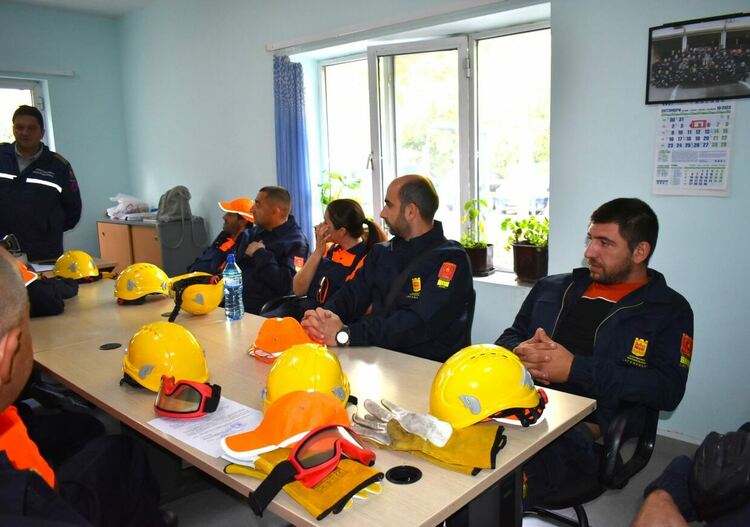 10 доброволци се присъединиха към ДФ „Асеневци“