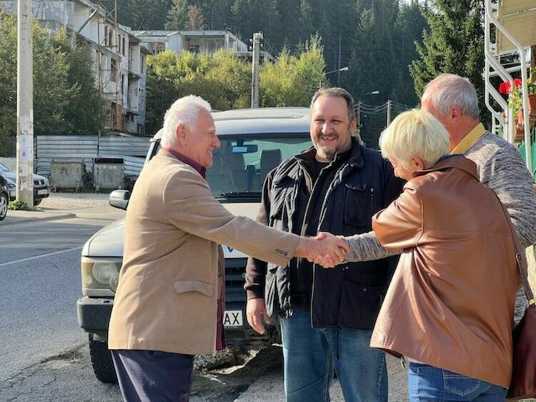 Решения за проблемите на малките населени места обсъди Димитър Кацаров,  кандидат кмет на община Смолян с жители на с. Стойките