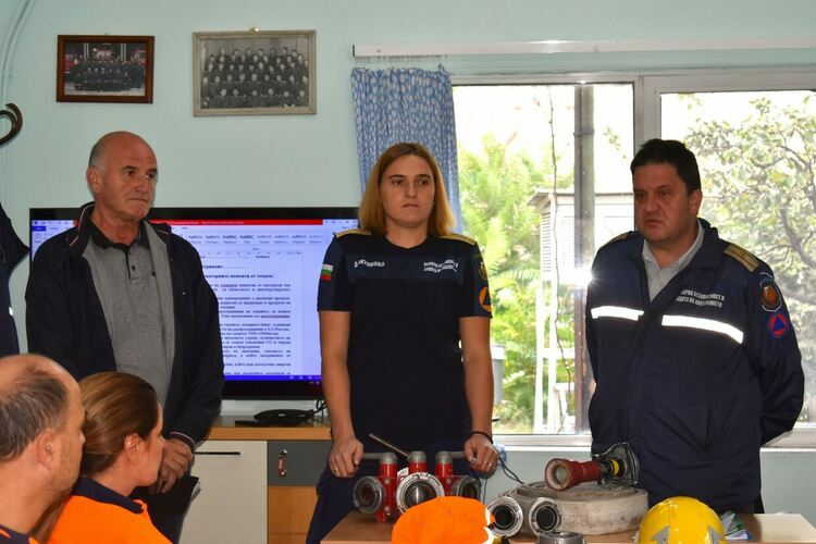 10 доброволци се присъединиха към ДФ „Асеневци“