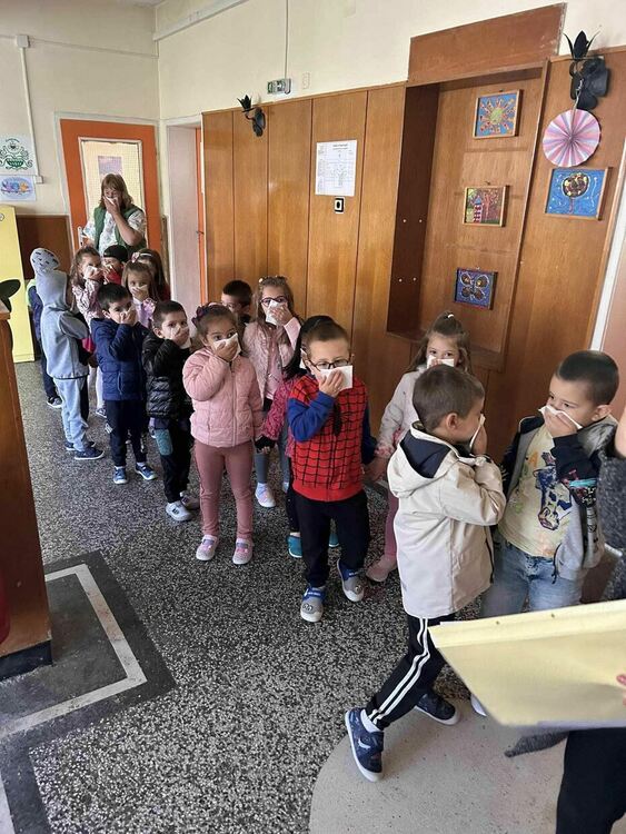 Малчуганите от ДГ "Родопчанче" се учиха как да реагират при пожар