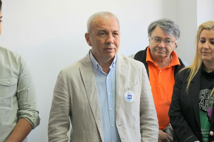 6 кандидати с № 66 за Димитровград представи „Демократична България“