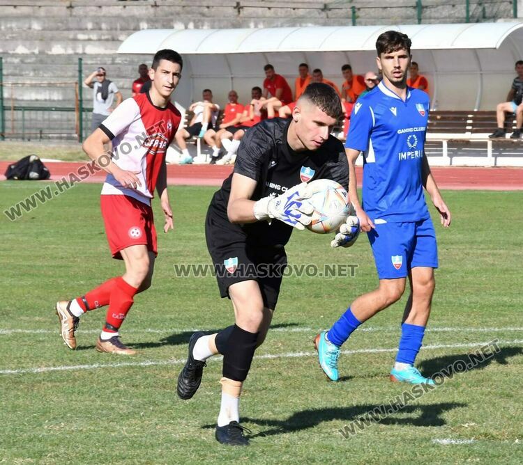 “Саяна Хасково” нанесе първа загуба на “Спартак”