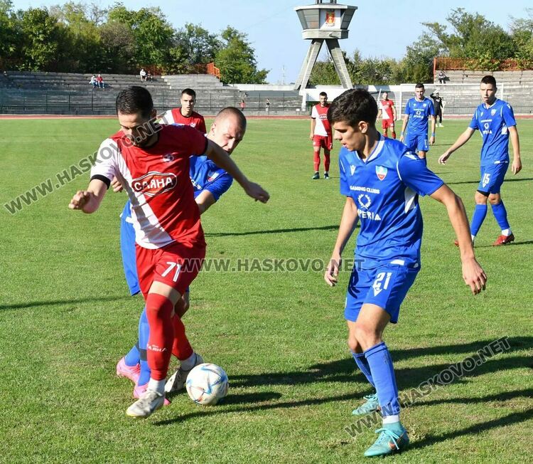 “Саяна Хасково” нанесе първа загуба на “Спартак”