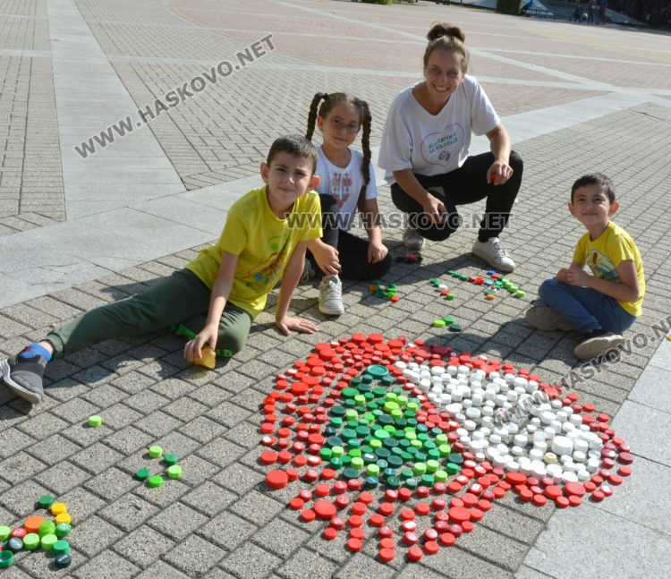 Грамоти за дарителите от Хасково на „Капачки за бъдеще“