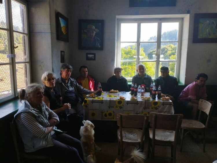 Без път и с липса на комуникация живеят в село Кремене / Галерия/