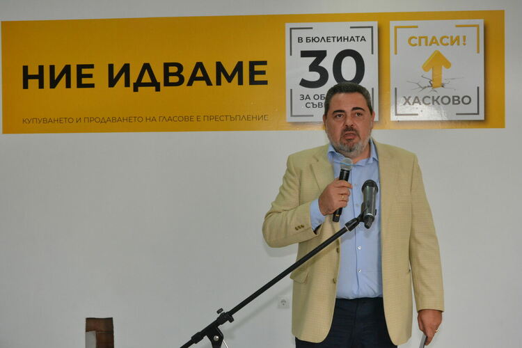 Кандидатите за съветници от „Спаси Хасково“ – „Ние идваме“ с идеи за справяне с пътния трафик и обновления