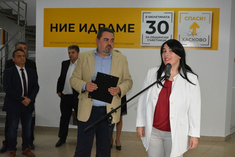 Кандидатите за съветници от „Спаси Хасково“ – „Ние идваме“ с идеи за справяне с пътния трафик и обновления