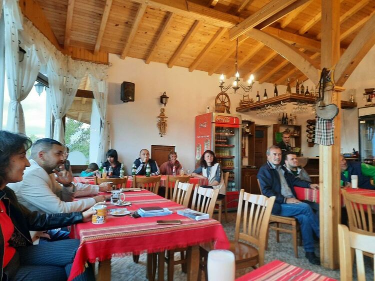 Жителите на Тикале към Сабрутев: Маркуч има във всяка къща, вода в резервоара няма