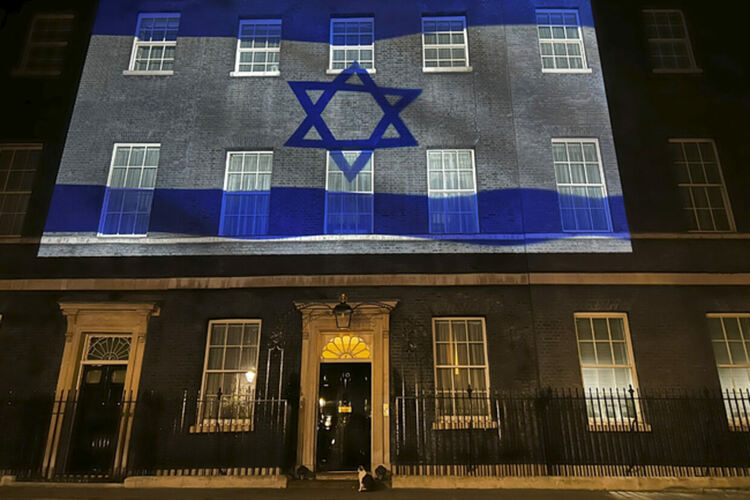 Израелската централна банка продава 30 млрд. долара, за да стабилизира шекела