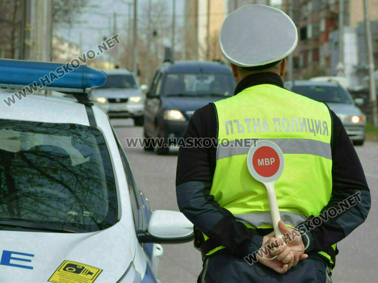 Дрогирани мъже и жена от региона и пловдивчанин с 2,44 промила зад волана са хванати при проверки в Хасковско