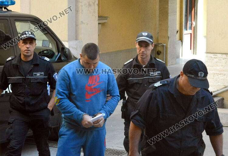 Домашен арест за хасковлия, обвиняем за държане на марихуана