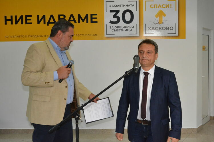 Кандидатите за съветници от „Спаси Хасково“ – „Ние идваме“ с идеи за справяне с пътния трафик и обновления