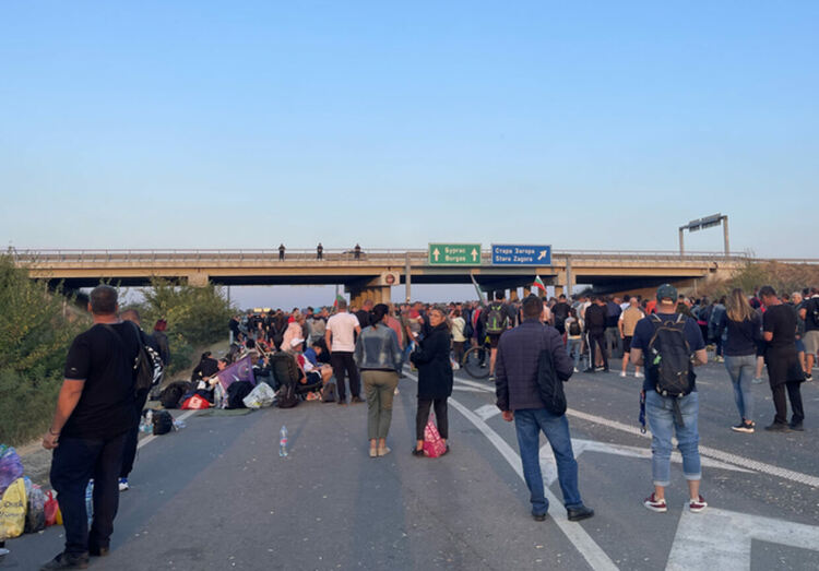 Блокадата на магистрала "Тракия" и Проходът на Републиката продължава