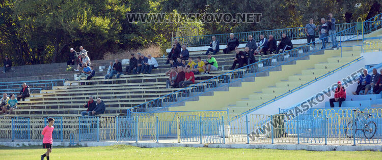 „Димитровград“ и „Саяна Хасково“ с убедителни победи 