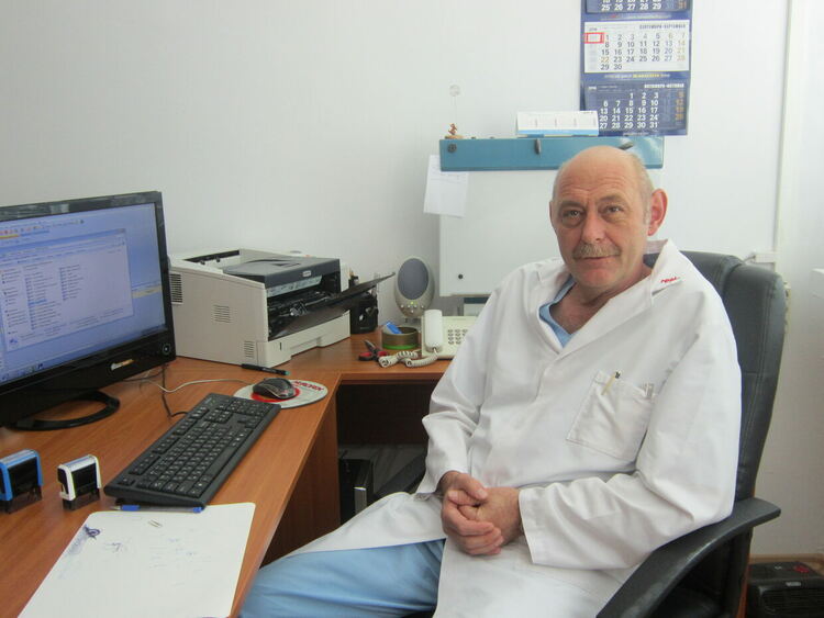 д-р Петър Лалов-Почетен знак - посребрен 